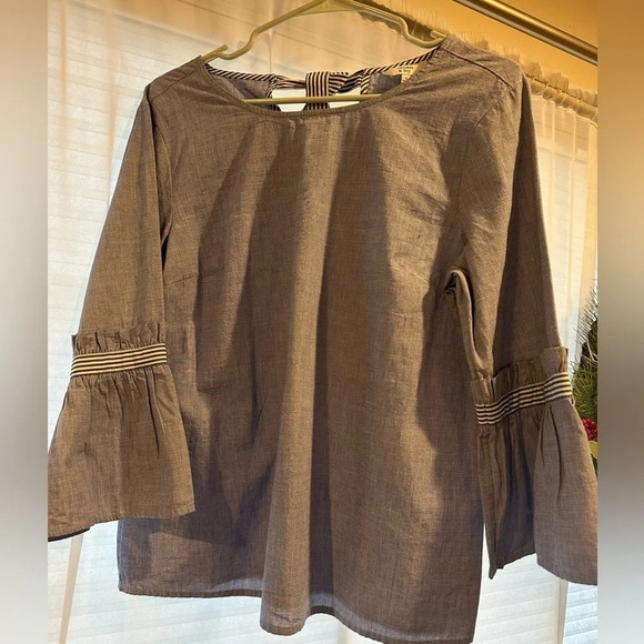 Crown & Ivy Blouse - Size Small - Picture 1 of 3